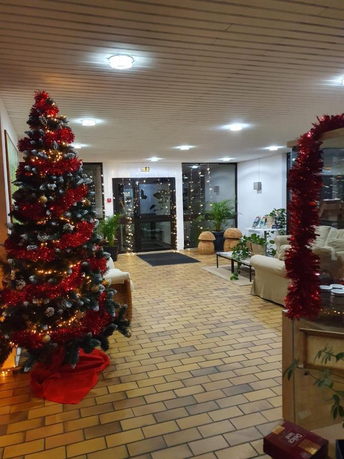 Hotel Vvf Eden Lake Эглетон Экстерьер фото