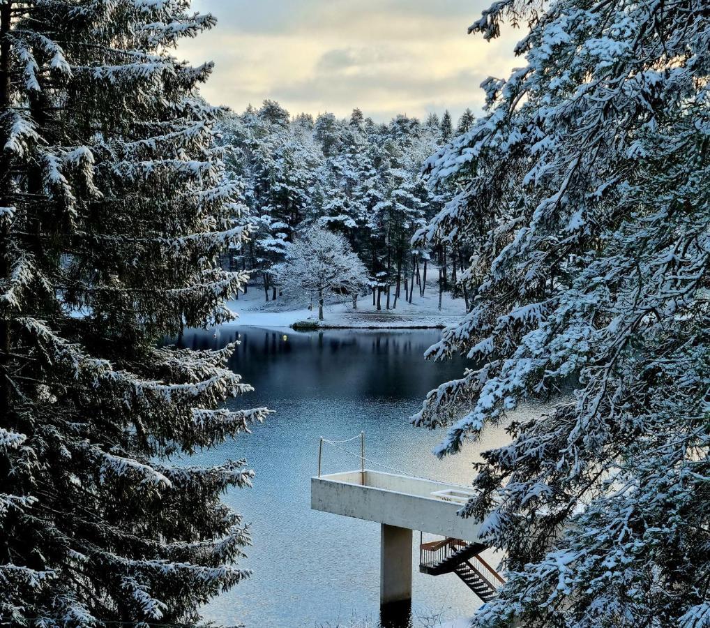 Hotel Vvf Eden Lake Эглетон Экстерьер фото
