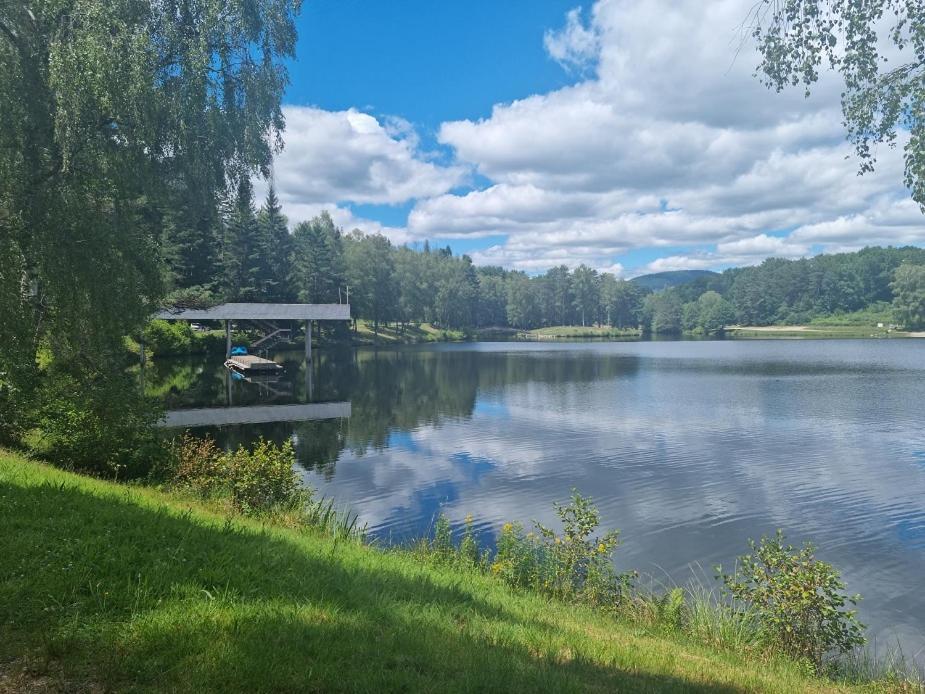 Hotel Vvf Eden Lake Эглетон Экстерьер фото